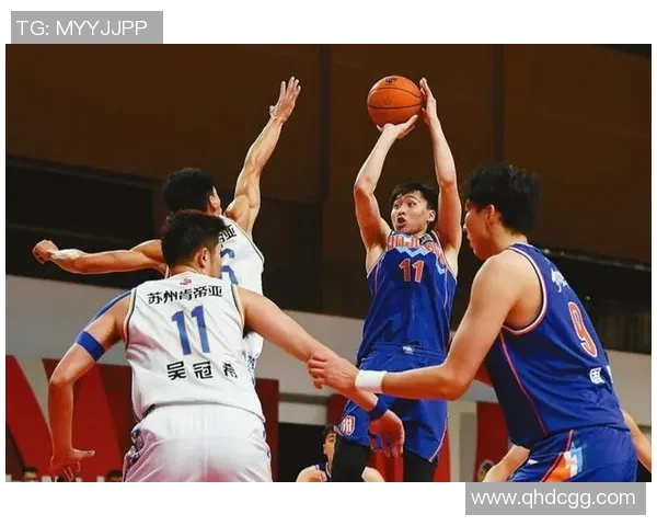 齐麟:从青涩新星到篮球场上的璀璨之光,见证成长与荣耀的旅程 齐麟:从青涩新星到篮球场上的璀璨之光,见证成长与荣耀的旅程