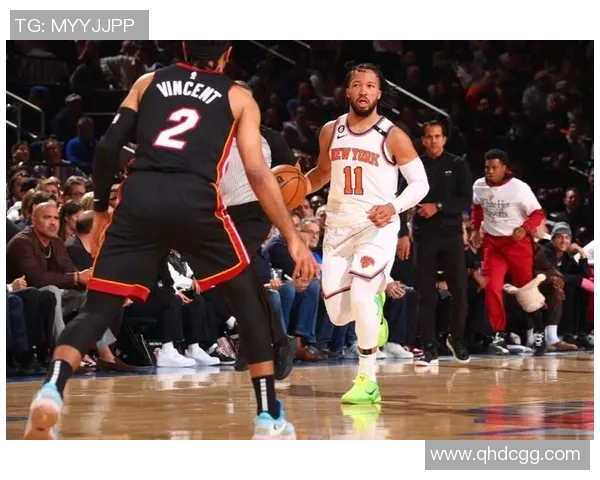 尼克斯与热火激战正酣精彩直播全程回顾与分析